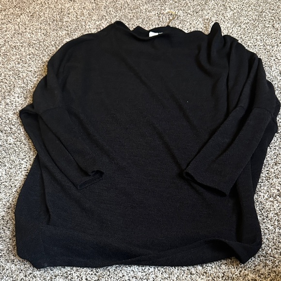 Elegant Black Crewneck Sweater for Women - Picture 1 of 1